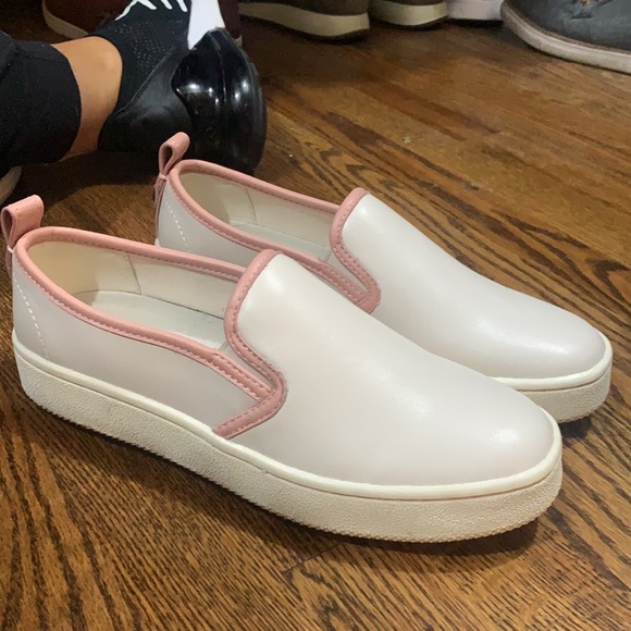 New coach slip on sneakers - Picture 2 of 4